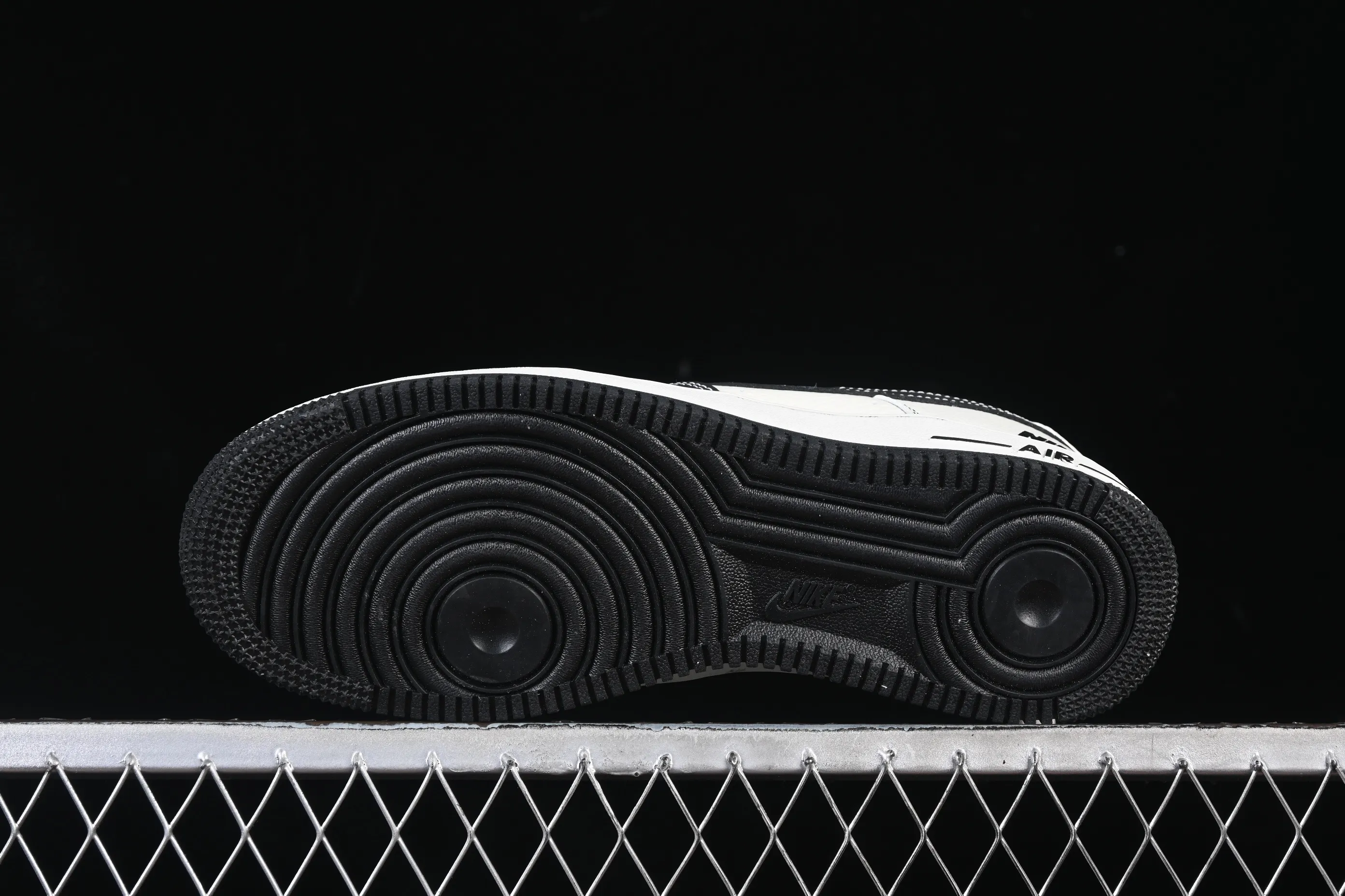 All Categories Nk Air Force 1 Air Force Series Nk Air Force 1 Low Air Force Low Nike Air Force 1'07 Low Classic Black and White Air Force One Low Casual Shoes NH0601-574